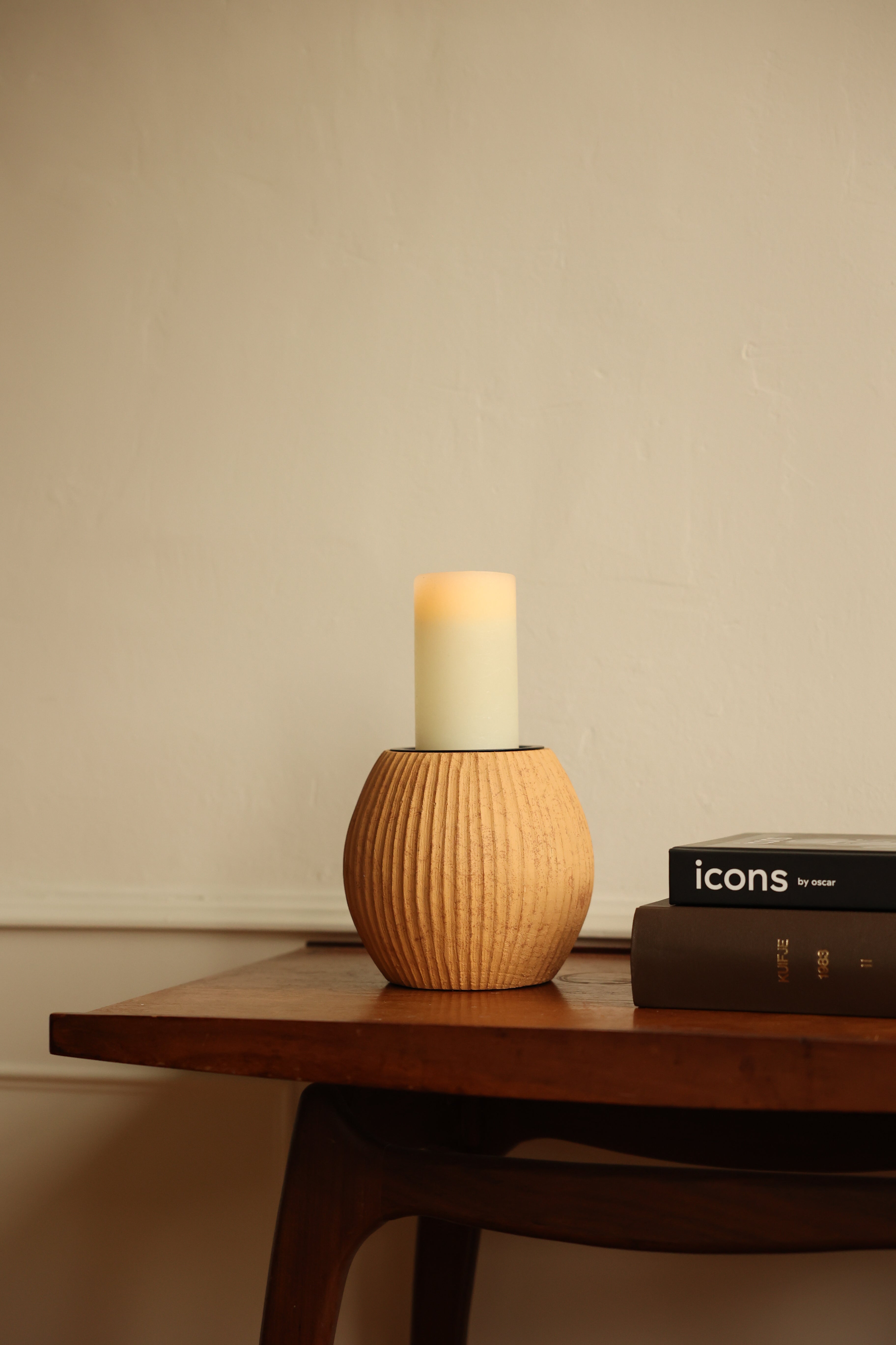 Houten Kaarssenhouder